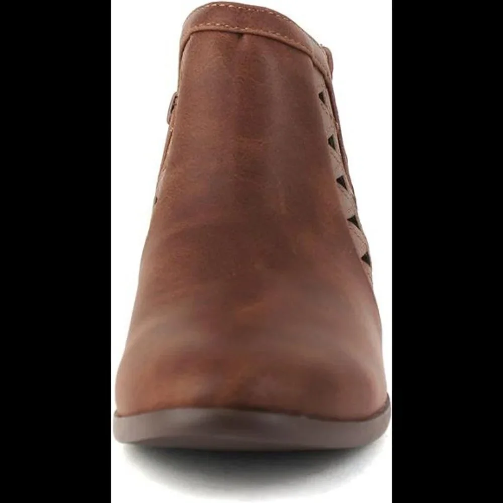 New Soda CHANCE Womens Perforated Cut Out Stacked Block Heel Ankle Booties - Picture 3 of 5